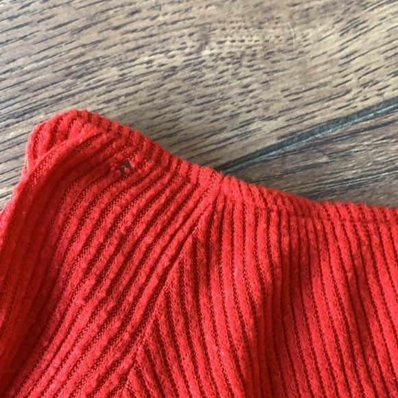 Off the shoulder crop top - Picture 2 of 2